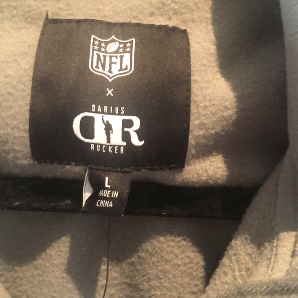 NWT!!!  NFL Patriots gray fleece vest! Size Large. - Picture 4 of 9